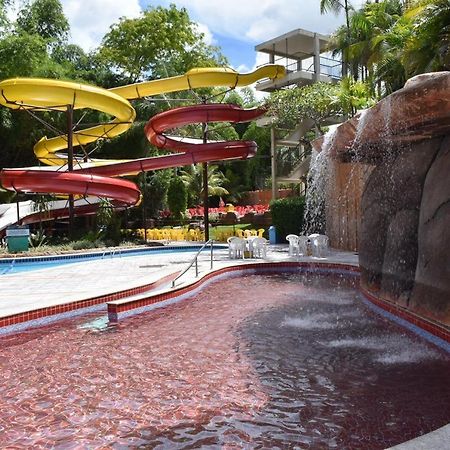 קאלדס נובאס Hotel Golden Dolphin Grand Hotel 130 מראה חיצוני תמונה